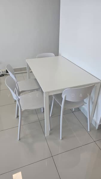 Kondominium untuk Disewa di Ferringhi Residence 2 - Vincent Koay - Dining Room - PropertyGuru.com.my
