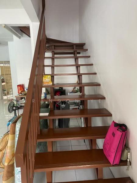 2-storey Terraced House for Sale in Taman Pinggiran Putra (Seri Kembangan) - Brandon Yee - Interior - PropertyGuru.com.my