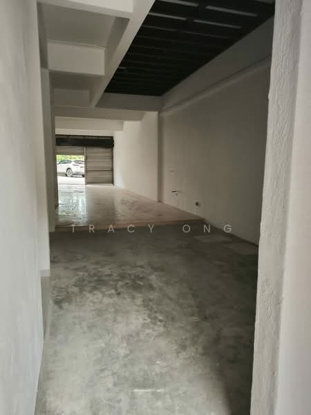 Shop / Office for Rent in Taman Ungku Tun Aminah (Skudai) - Tracy Ong - Entrance - PropertyGuru.com.my