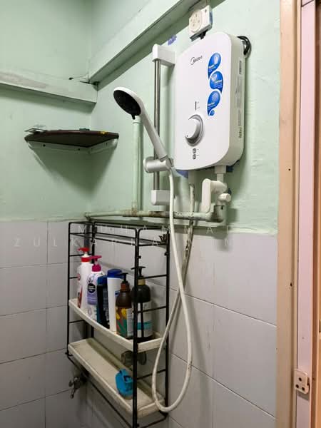 Rumah Flat untuk Disewa di Mesra Ria - Muhammad Zulkarnain Nur Salim - Bathroom - PropertyGuru.com.my