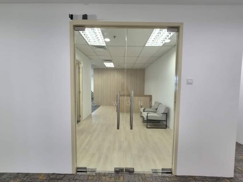 Pejabat untuk Disewa di Bandar Puteri Puchong (Puchong) - FC Wong - Interior of New Furnish Office for Rent - PropertyGuru.com.my