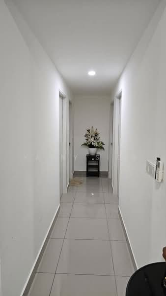Kondominium untuk Dijual di M Adora - Yanny Siow - Corridor - PropertyGuru.com.my