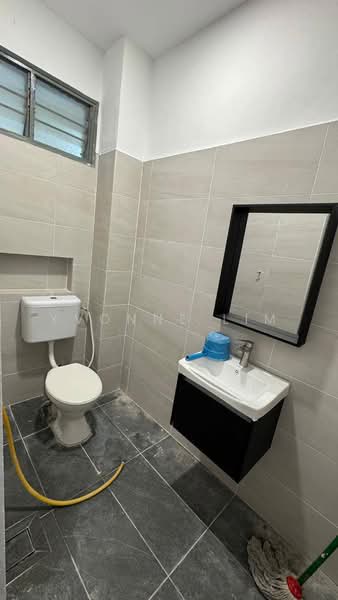 Rumah Teres 2-Tingkat untuk Dijual di Taman Perling (Perling) - Yvonne Lim - Bathroom - PropertyGuru.com.my