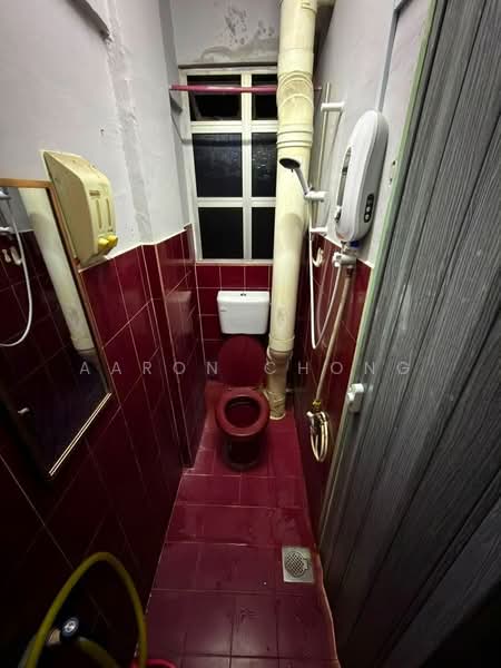 Rumah Flat untuk Dijual di Desa Mentari Flat (Block 8) - Aaron Chong - Bathroom - PropertyGuru.com.my