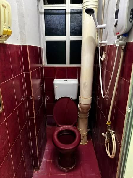 Rumah Flat untuk Dijual di Desa Mentari Flat (Block 8) - Aaron Chong - Bathroom - PropertyGuru.com.my