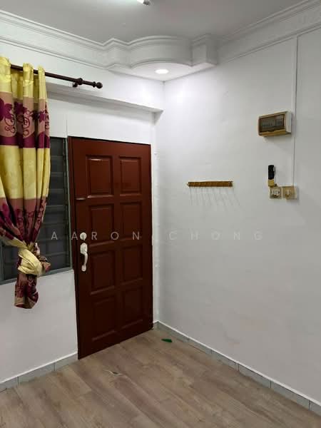Rumah Flat untuk Dijual di Desa Mentari Flat (Block 8) - Aaron Chong - Entrance - PropertyGuru.com.my