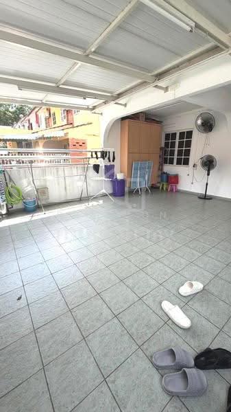 2-storey Terraced House for Sale in Taman Universiti Indah (Seri Kembangan) - Brandon Yee - Balcony - PropertyGuru.com.my