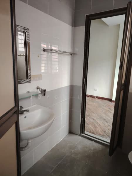 2-storey Terraced House for Sale in Bandar Puteri Puchong (Puchong) - Joyce Hoo - Bathroom - PropertyGuru.com.my