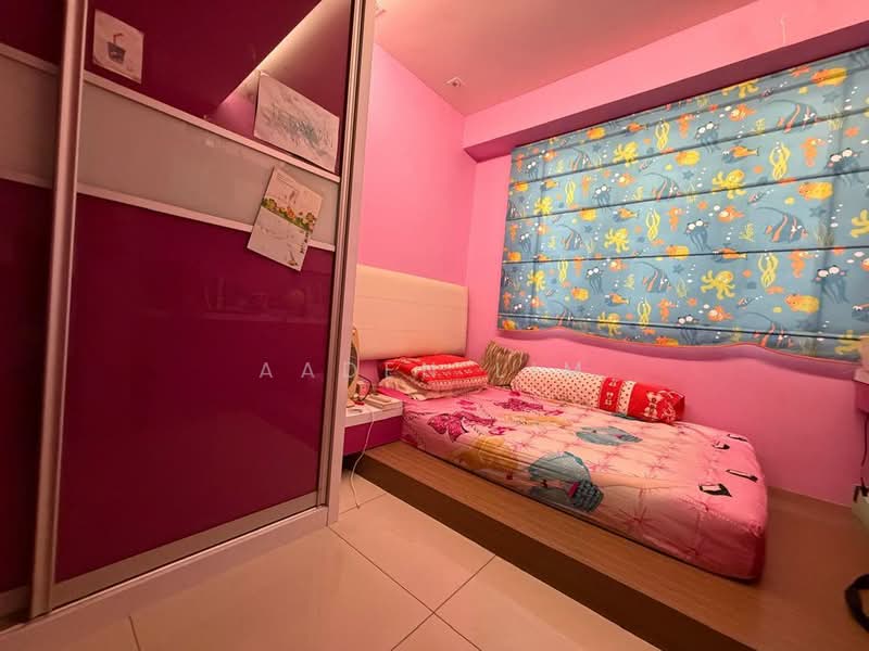 Kediaman Servis untuk Dijual di Main Place Residence - Aaden Lim - Bedroom - PropertyGuru.com.my