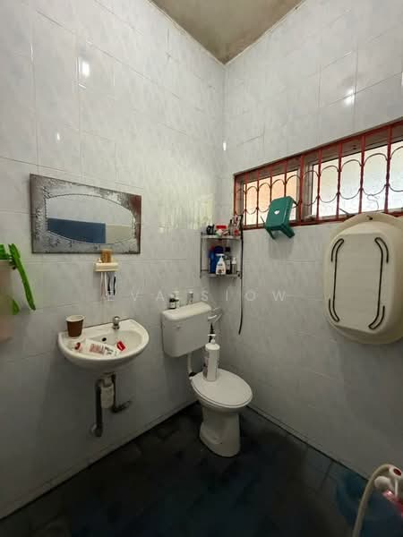 1-storey Terraced House for Sale in Skudai (Johor) - Eva Siow - Bathroom - PropertyGuru.com.my