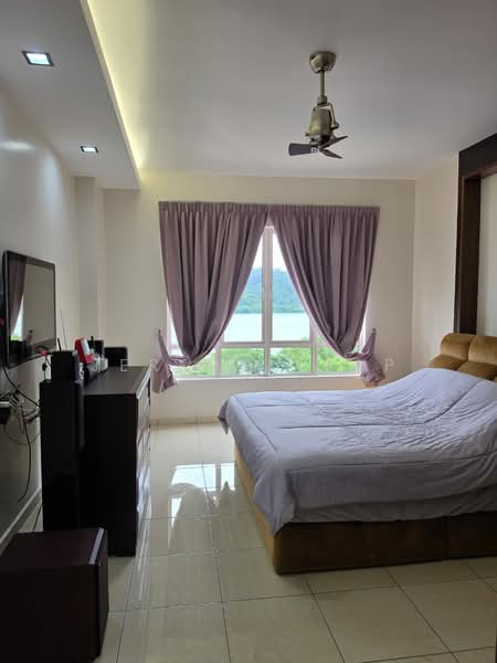 Kondominium untuk Dijual di Putra Marine Resort - Jerene Yeap - Bedroom - PropertyGuru.com.my