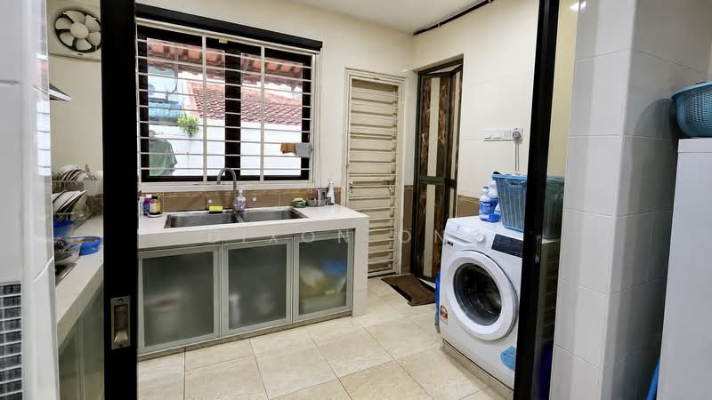 Semi-Detached House for Sale in Setiakasih (Damansara Heights) - Dixon Ong - Wet Kitchen - PropertyGuru.com.my