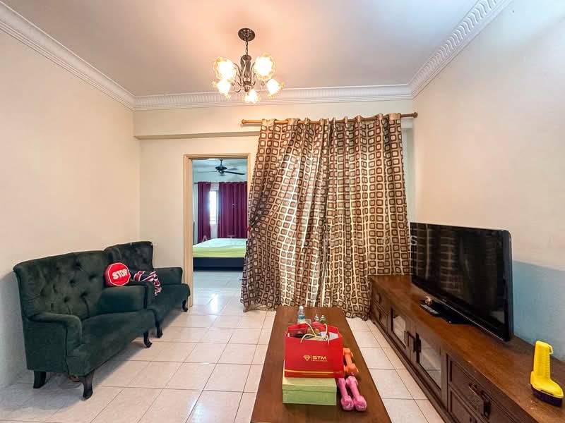 Apartment for Sale at Pangsapuri Permai Puteri - Izzat Zamros - Living Room - PropertyGuru.com.my
