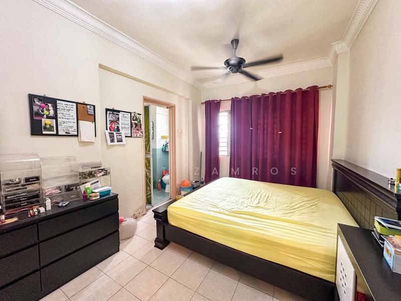 Apartment for Sale at Pangsapuri Permai Puteri - Izzat Zamros - Bedroom - PropertyGuru.com.my