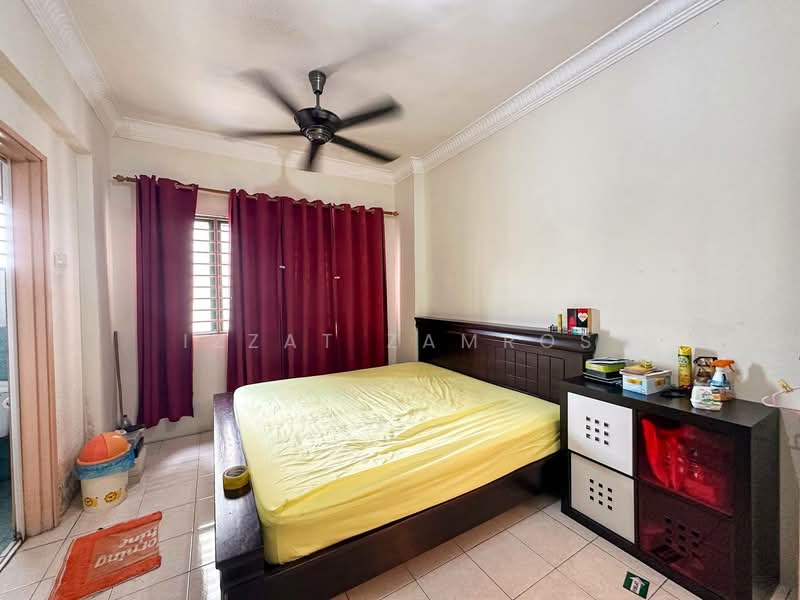 Apartment for Sale at Pangsapuri Permai Puteri - Izzat Zamros - Bedroom - PropertyGuru.com.my