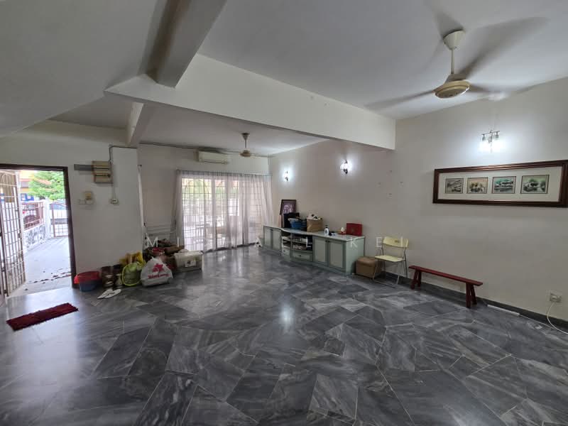 2-storey Terraced House for Sale in Bandar Utama 3 (Bandar Utama) - Michael Kei - Living Room - PropertyGuru.com.my