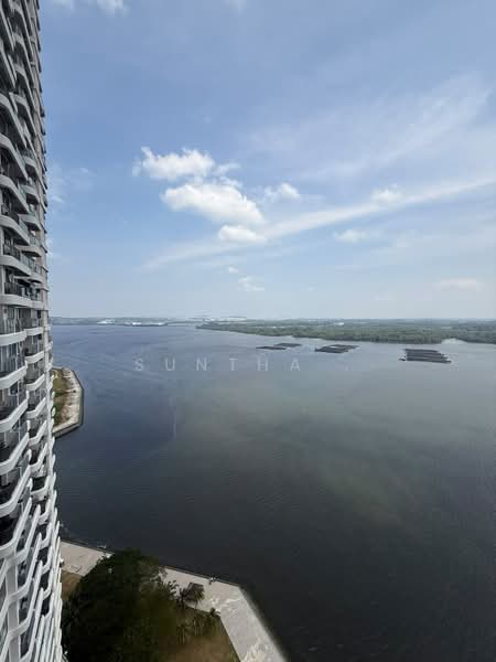 Condominium for Rent at Kings Bay @ Country Garden Danga Bay - Suntha . - PropertyGuru.com.my