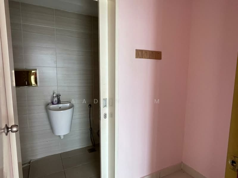 Service Residence for Sale at Serviced Residence @ 3 Towers - Aaden Lim - Bathroom - PropertyGuru.com.my
