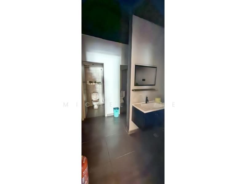 Shop / Office untuk Disewa di Bandar Baru Permas Jaya (Permas Jaya) - Michelle He - Bathroom - PropertyGuru.com.my
