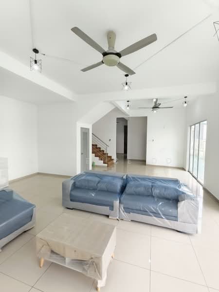 Rumah Berkembar untuk Disewa di Canary Garden (Klang) - Lawrence Ooi - Living Room - PropertyGuru.com.my