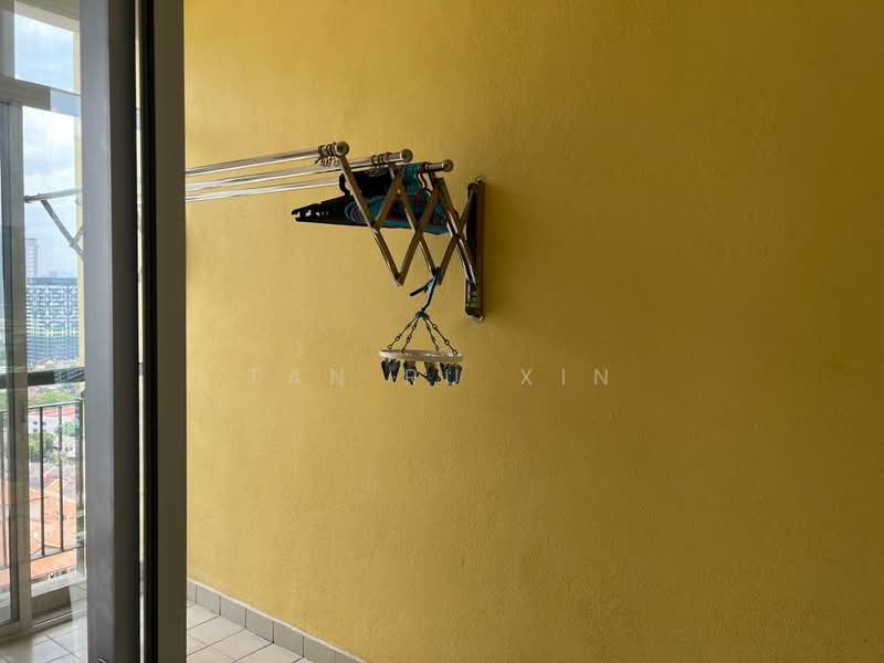 Kondominium untuk Dijual di Vistaria Residensi - Tan Ru Xin - Balcony - PropertyGuru.com.my