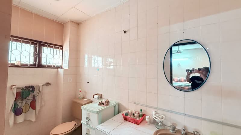 2-storey Terraced House for Sale in Taman Desa (Kuala Lumpur) - Dlynie Ooi - Bathroom - PropertyGuru.com.my