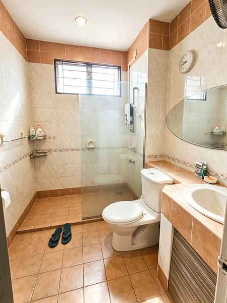 Rumah Teres 2.5-Tingkat untuk Dijual di Pju 1a (Ara Damansara) - Victor Liew - Bathroom - PropertyGuru.com.my