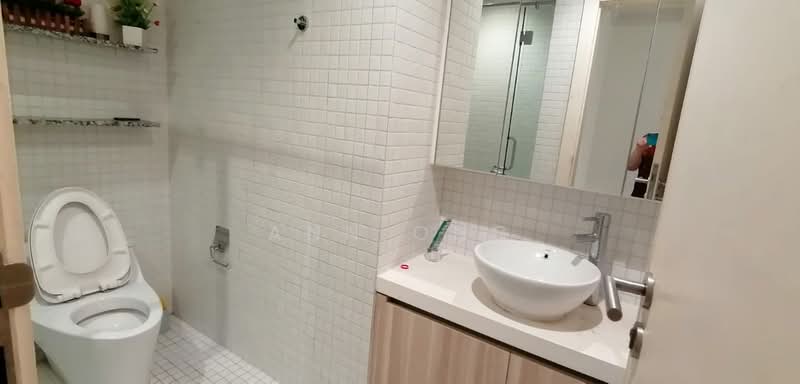 Kondominium untuk Dijual di Sixceylon - Ann Ong - Bathroom - PropertyGuru.com.my