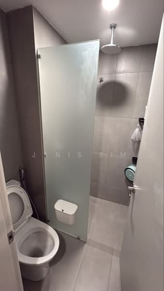 Kediaman Servis untuk Disewa di YOLO Signature Suites - Janis Yim - Bathroom - PropertyGuru.com.my