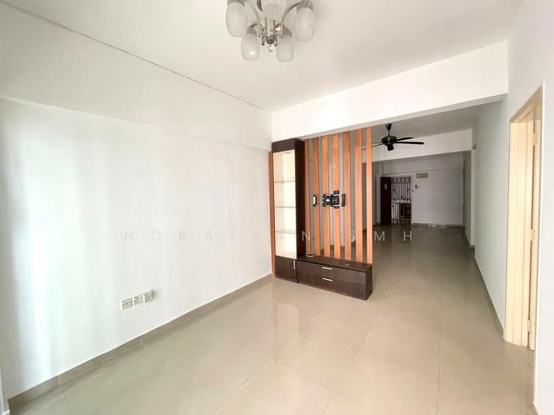 Kondominium untuk Dijual di Kepong Sentral Condominium - Norafian SMH - Living Room - PropertyGuru.com.my