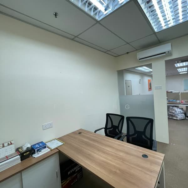 Shop / Office untuk Dijual di Pusat Bandar Puchong (Puchong) - FC Wong - Interior of Setiawalk Office - PropertyGuru.com.my