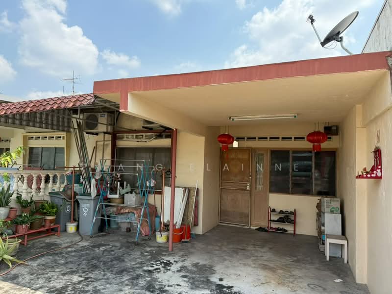 Rumah Teres 1-Tingkat untuk Dijual di Taman Sri Tebrau (Johor Bahru) - Phang Elainne - Exterior - PropertyGuru.com.my