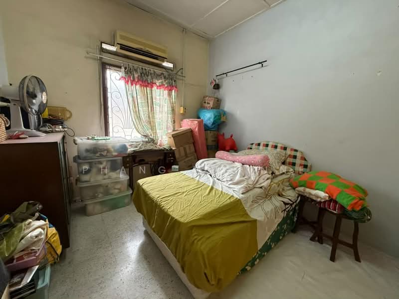 Rumah Teres 1-Tingkat untuk Dijual di Taman Sri Tebrau (Johor Bahru) - Phang Elainne - Bedroom - PropertyGuru.com.my