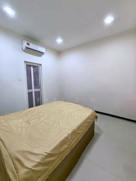 Rumah Teres 2-Tingkat untuk Dijual di Taman Impian Emas (Skudai) - Karl Lim - Bedroom - PropertyGuru.com.my