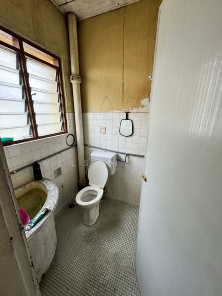 Rumah Berkembar untuk Dijual di Seksyen 1 Wangsa Maju (Wangsa Maju) - Welson Moo - Bathroom - PropertyGuru.com.my