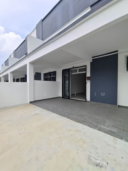 Rumah Teres 2-Tingkat untuk Dijual di Taman Mengkibol (Kluang) - Chin Wei Lim - PropertyGuru.com.my