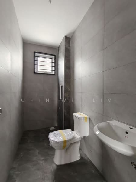 Rumah Teres 2-Tingkat untuk Dijual di Taman Mengkibol (Kluang) - Chin Wei Lim - PropertyGuru.com.my
