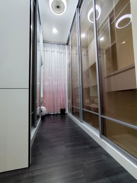 2-storey Terraced House for Rent in Eco Majestic (Semenyih) - JX Chong - Walk-In Wardrobe - PropertyGuru.com.my