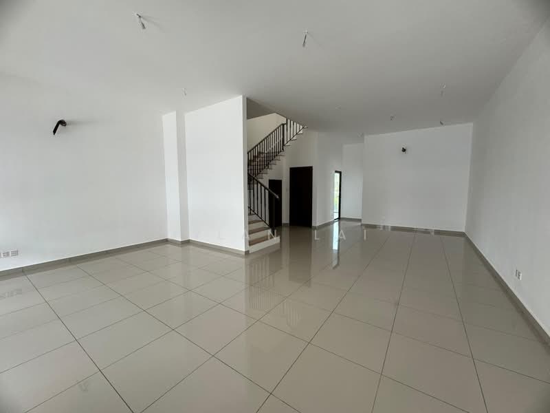 2-storey Terraced House for Sale in Setia Safiro (Cyberjaya) - Dylan Lai - Living Room - PropertyGuru.com.my