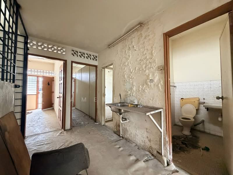 2-storey Terraced House for Sale in Taman Maluri (Cheras) - Ameer Ali - Bathroom - PropertyGuru.com.my