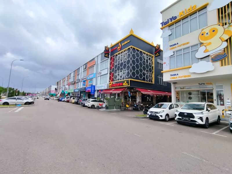 Shop / Office untuk Dijual di Austin Crest (Johor Bahru) - Kuu Chin - Exterior - PropertyGuru.com.my