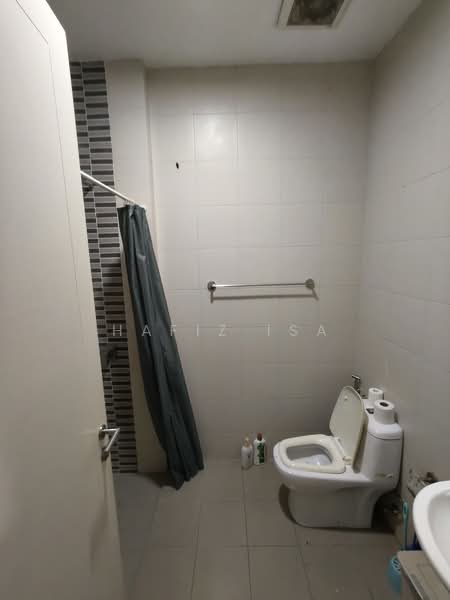 2-storey Terraced House for Sale in Alam Impian (Shah Alam) - Hafiz Isa - Bathroom - PropertyGuru.com.my
