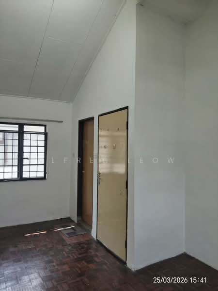 2.5-storey Terraced House for Sale in Taman Sri Sinar (Segambut) - Alfred Leow - Entrance - PropertyGuru.com.my