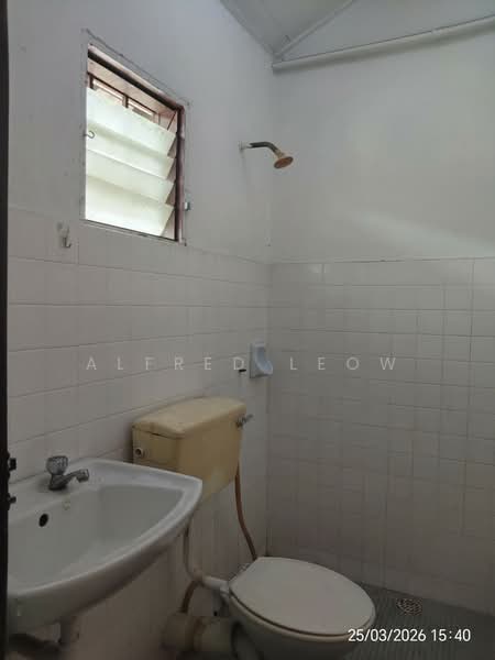2.5-storey Terraced House for Sale in Taman Sri Sinar (Segambut) - Alfred Leow - Bathroom - PropertyGuru.com.my