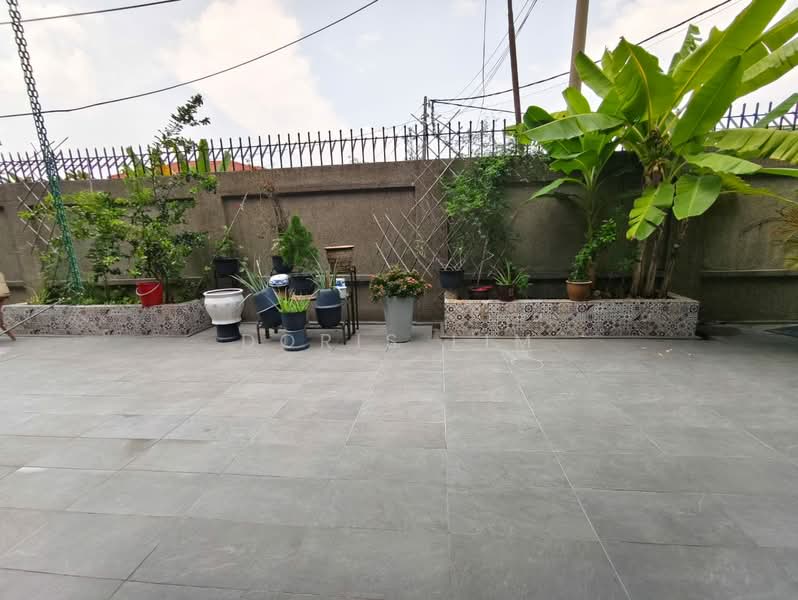 1-storey Terraced House for Sale in Teluk Gadong (Klang) - Doris Lim - Garden - PropertyGuru.com.my