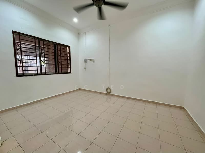 Rumah Teres 1-Tingkat untuk Dijual di Kangkar Pulai (Skudai) - Kc Teo - Interior - PropertyGuru.com.my