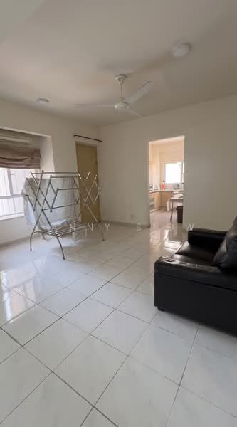 Condominium for Sale at Seri Maya Condominium - Yanny Siow - Living Room - PropertyGuru.com.my