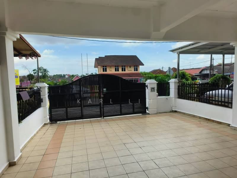 Rumah Teres 2-Tingkat untuk Dijual di Taman Universiti (Skudai) - Karl Lim - Exterior - PropertyGuru.com.my