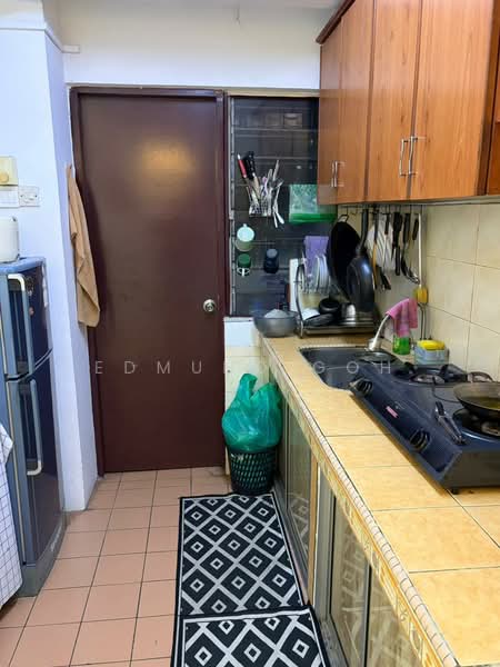 Apartment for Sale at Vista Subang - Edmund Goh - Kitchen - PropertyGuru.com.my