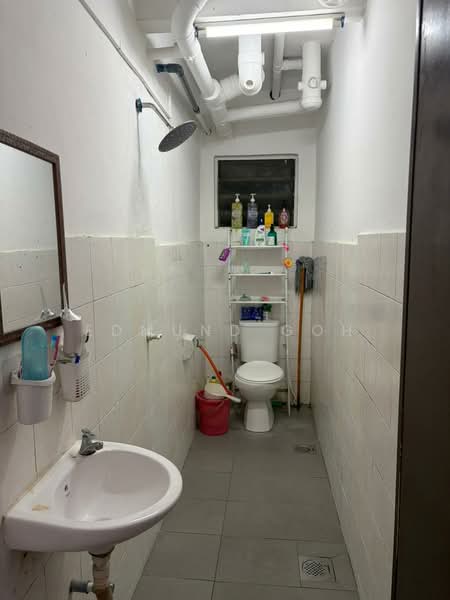 Apartment for Sale at Vista Subang - Edmund Goh - Bathroom - PropertyGuru.com.my